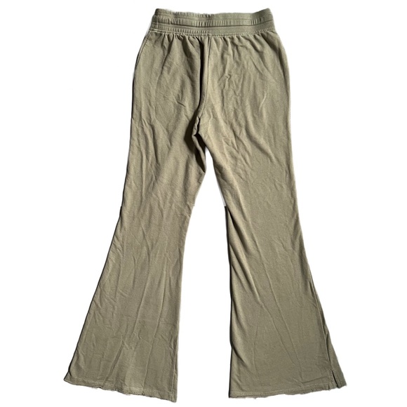 ULTRA FLIRT ARMY GREEN HIGH WAISTED FLARED SWEATPANTS W/ POCKETS AND DRAWSTRING - Picture 6 of 7